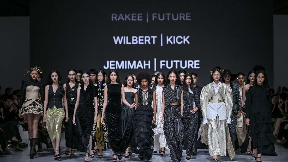 Tren Fashion Jakarta Fashion Week 2027, Batik dan Siluet Oversize Jadi Sorotan